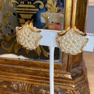 Vintage Faux Pearl-Gold Tone Screw Back Earrings